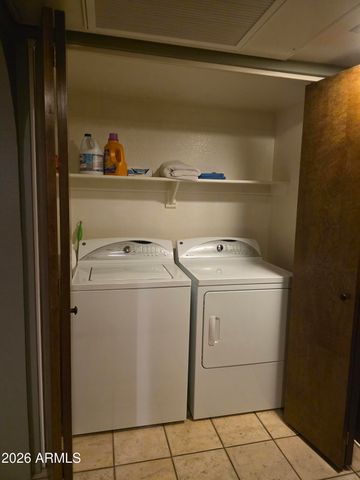 7557 N DREAMY DRAW Drive 240, Phoenix, AZ 85020