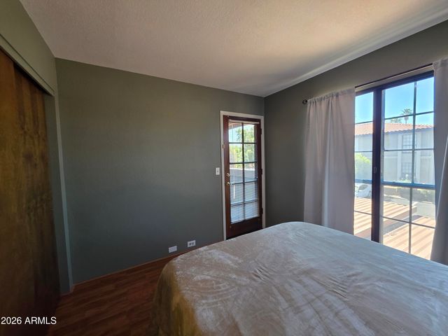 7557 N DREAMY DRAW Drive 240, Phoenix, AZ 85020
