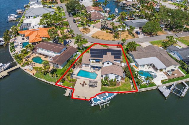 3901 13TH WAY NE, St Petersburg, FL 33703