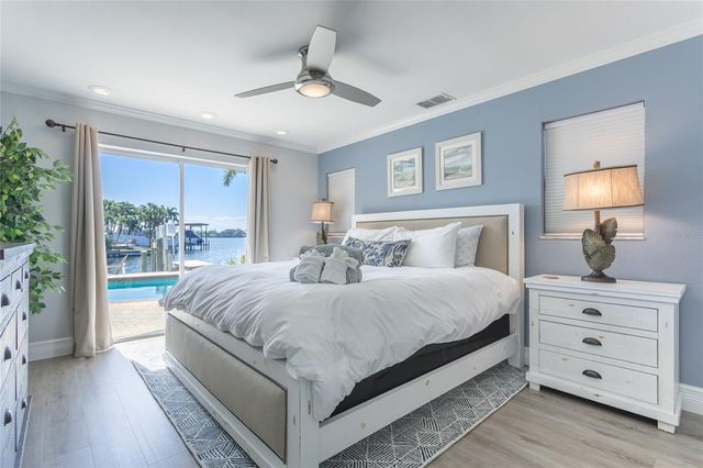 3901 13TH WAY NE, St Petersburg, FL 33703