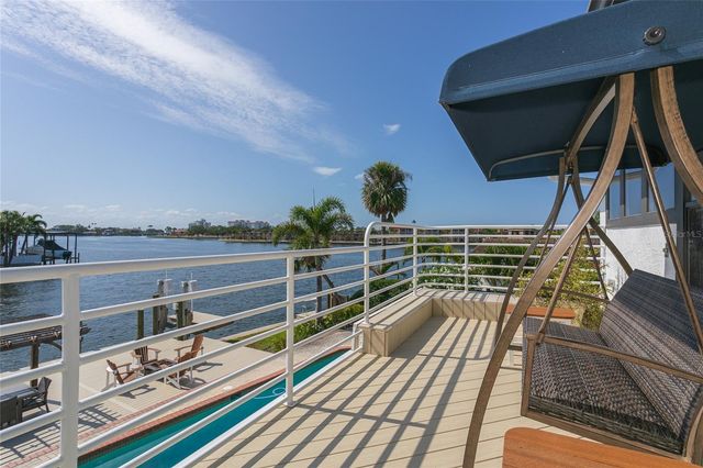 3901 13TH WAY NE, St Petersburg, FL 33703