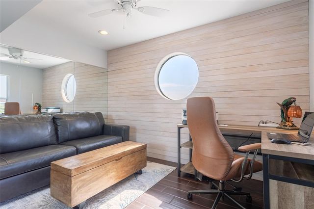 3901 13TH WAY NE, St Petersburg, FL 33703