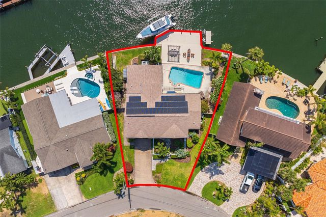 3901 13TH WAY NE, St Petersburg, FL 33703