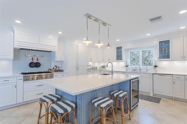 3901 13TH WAY NE, St Petersburg, FL 33703