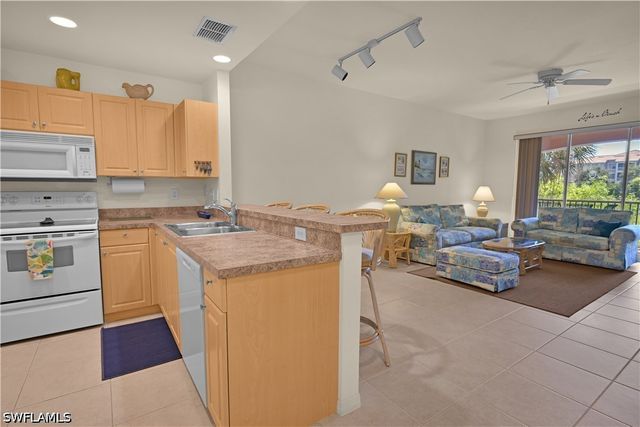15979 Mandolin Bay DR 202, Fort Myers, FL 33908