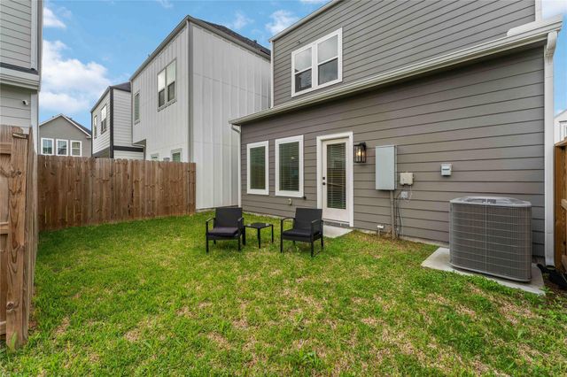 417 Stonework Landing Lane, Houston, TX 77076