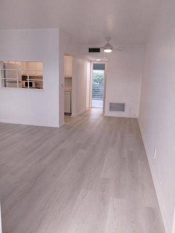 2880 Lake Osborne Drive 209, Lake Worth Beach, FL 33461