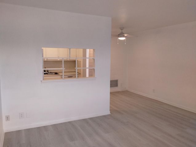 2880 Lake Osborne Drive 209, Lake Worth Beach, FL 33461