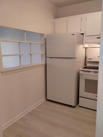 2880 Lake Osborne Drive 209, Lake Worth Beach, FL 33461