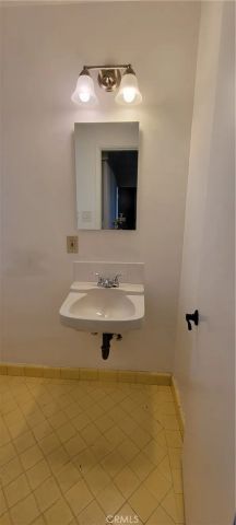 575 Levering Avenue, Westwood - Century City, CA 90024