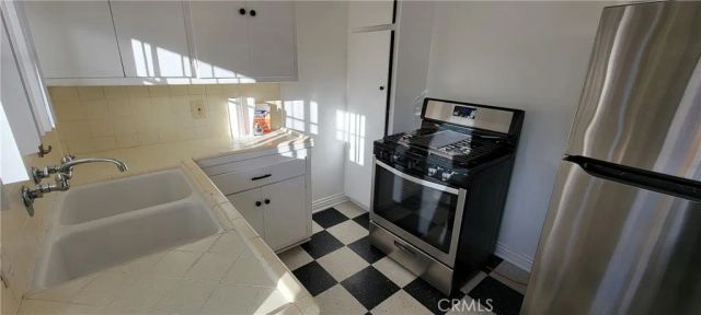 575 Levering Avenue, Westwood - Century City, CA 90024