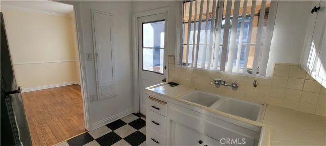 575 Levering Avenue, Westwood - Century City, CA 90024