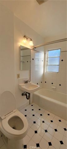 575 Levering Avenue, Westwood - Century City, CA 90024
