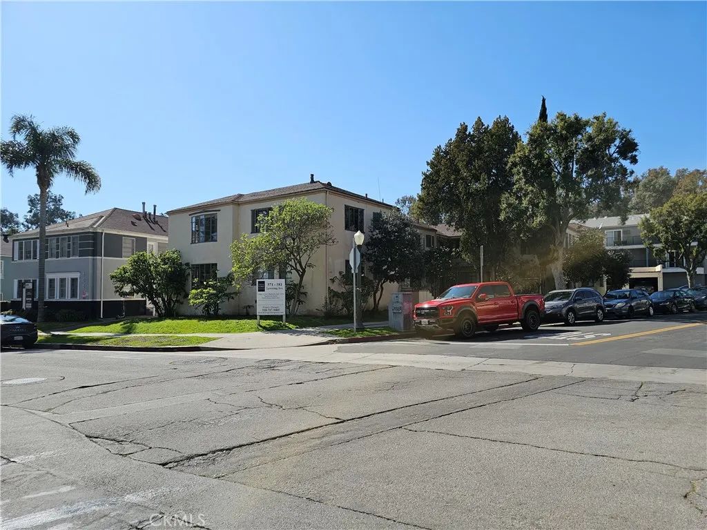 575 Levering Avenue, Westwood - Century City, CA 90024