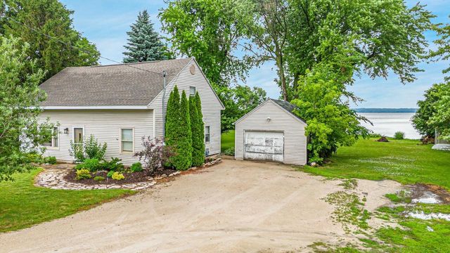 N7995 LAKESHORE DRIVE, Fond Du Lac, WI 54937