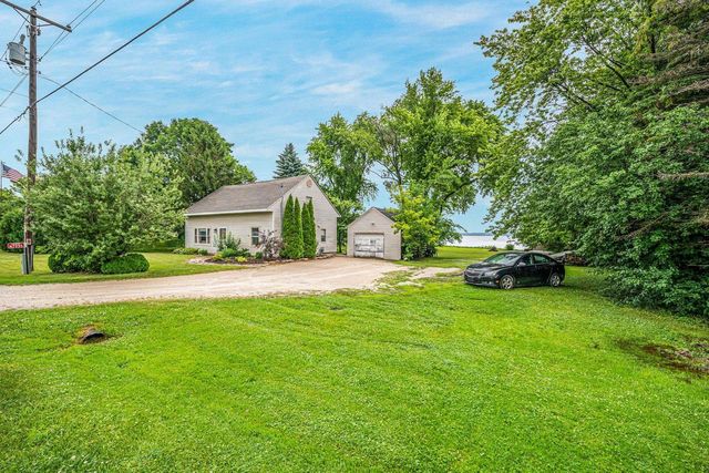 N7995 LAKESHORE DRIVE, Fond Du Lac, WI 54937