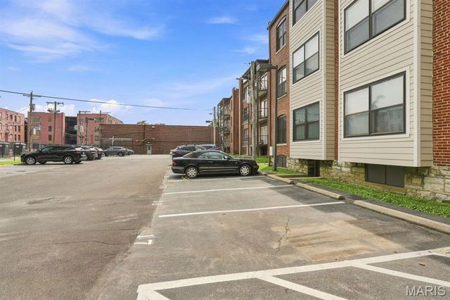 5625 Pershing Avenue 11, St Louis, MO 63112