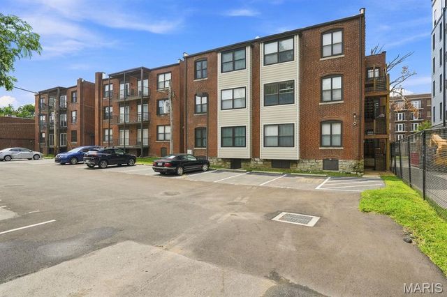 5625 Pershing Avenue 11, St Louis, MO 63112