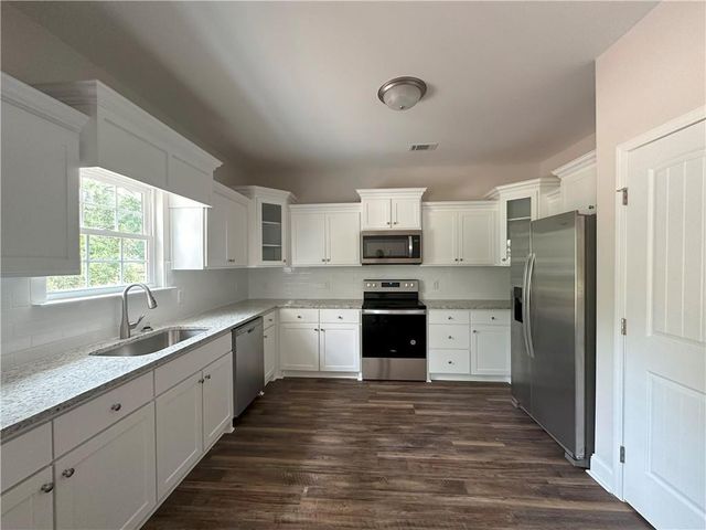 276 Freshwater Lane NE, Ludowici, GA 31316