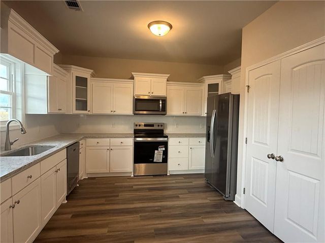 276 Freshwater Lane NE, Ludowici, GA 31316