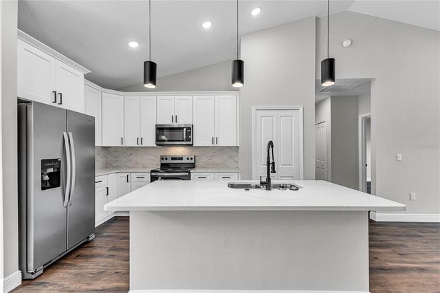 1140 7TH AVENUE, Deland, FL 32724