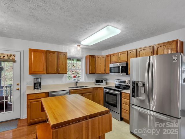 562 Beechwood Drive, Sylva, NC 28779