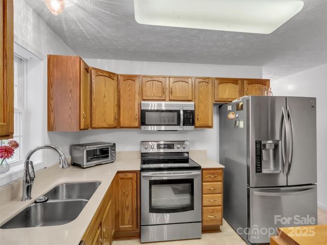 562 Beechwood Drive, Sylva, NC 28779