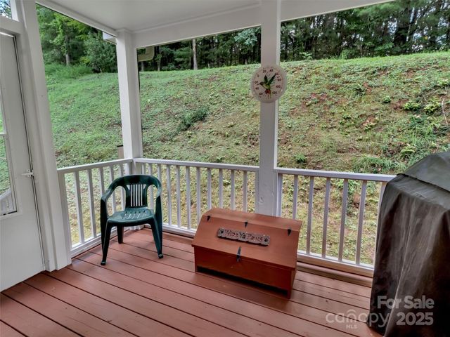 562 Beechwood Drive, Sylva, NC 28779