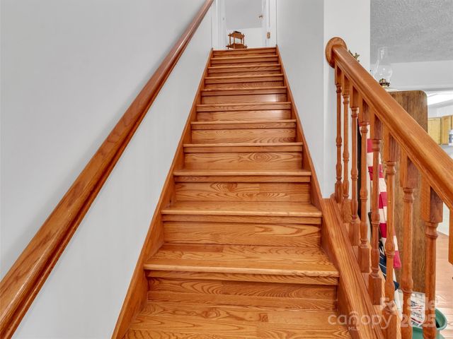 562 Beechwood Drive, Sylva, NC 28779
