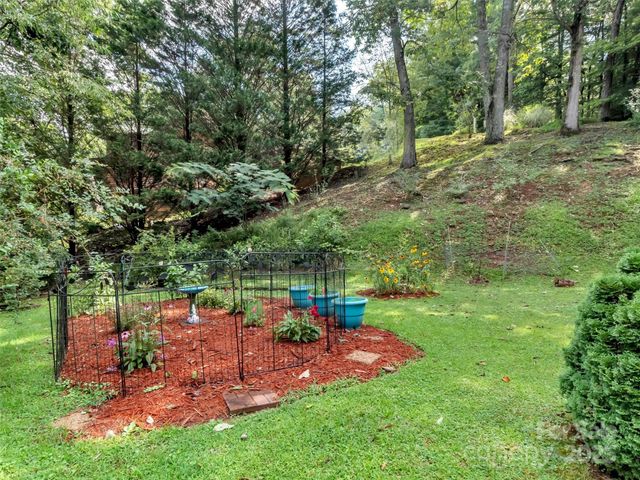 562 Beechwood Drive, Sylva, NC 28779