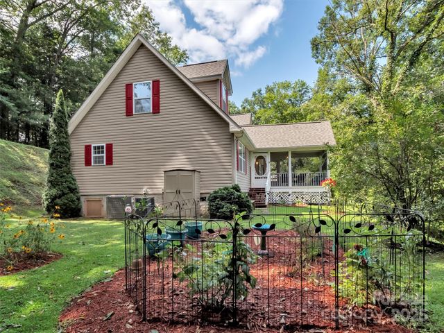 562 Beechwood Drive, Sylva, NC 28779