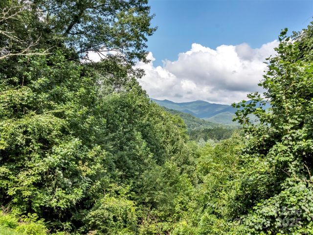 562 Beechwood Drive, Sylva, NC 28779