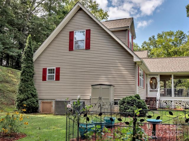 562 Beechwood Drive, Sylva, NC 28779