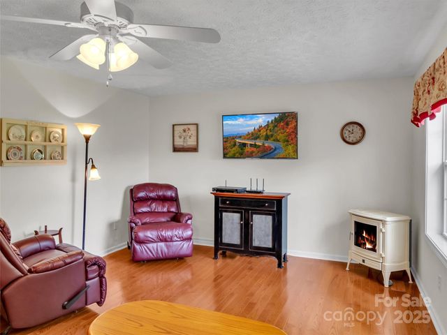 562 Beechwood Drive, Sylva, NC 28779
