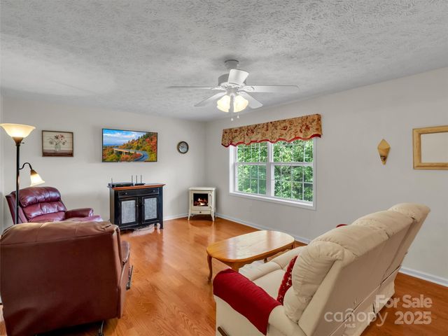 562 Beechwood Drive, Sylva, NC 28779