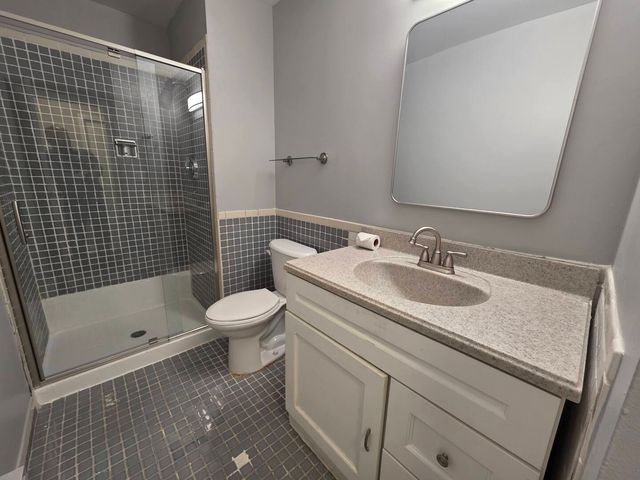 6033 N Sheridan Road 10D, Chicago, IL 60660