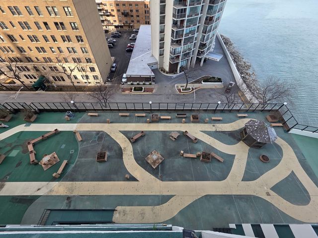 6033 N Sheridan Road 10D, Chicago, IL 60660