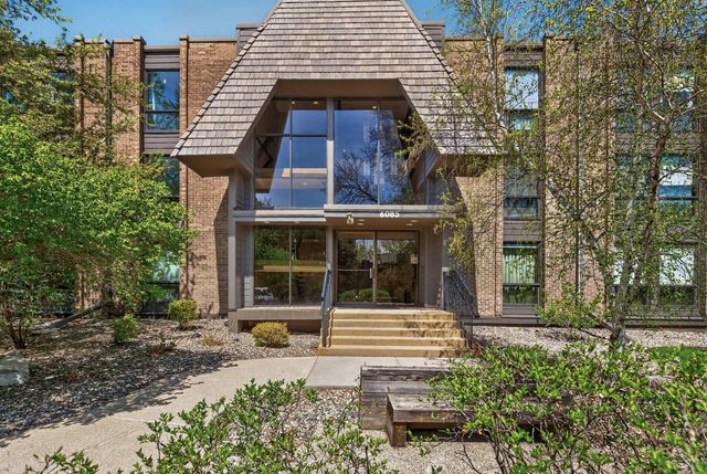 6085 Lincoln Drive 225, Edina, MN 55436