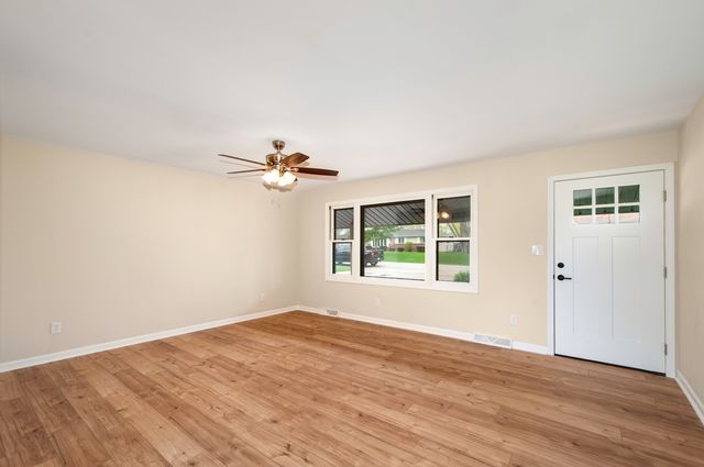 931 Regent Street, New Lenox, IL 60451
