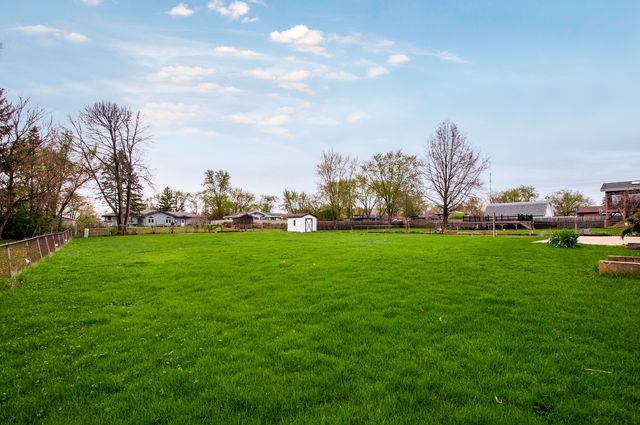 931 Regent Street, New Lenox, IL 60451