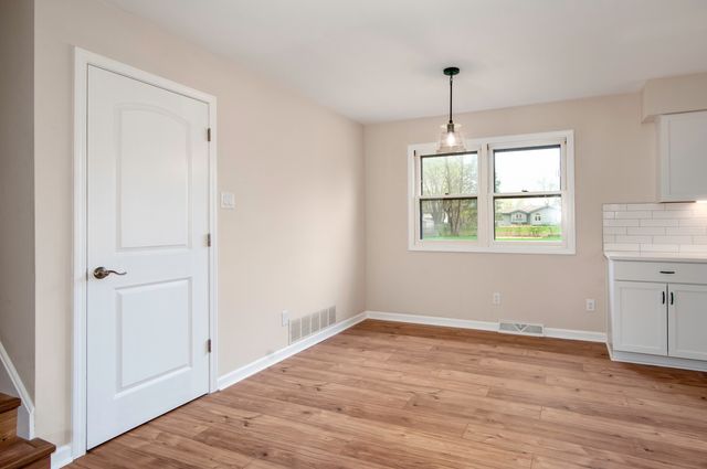 931 Regent Street, New Lenox, IL 60451