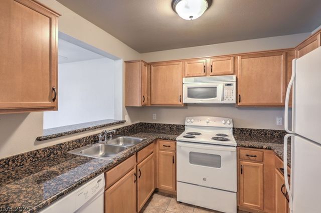 2111 Sealion Drive 207, Las Vegas, NV 89128