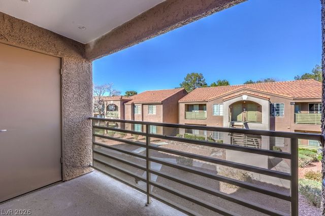 2111 Sealion Drive 207, Las Vegas, NV 89128