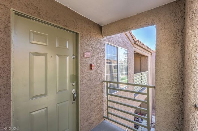 2111 Sealion Drive 207, Las Vegas, NV 89128