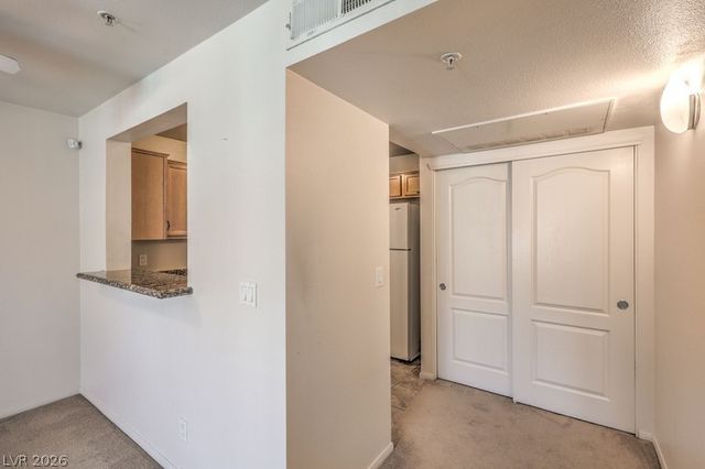 2111 Sealion Drive 207, Las Vegas, NV 89128