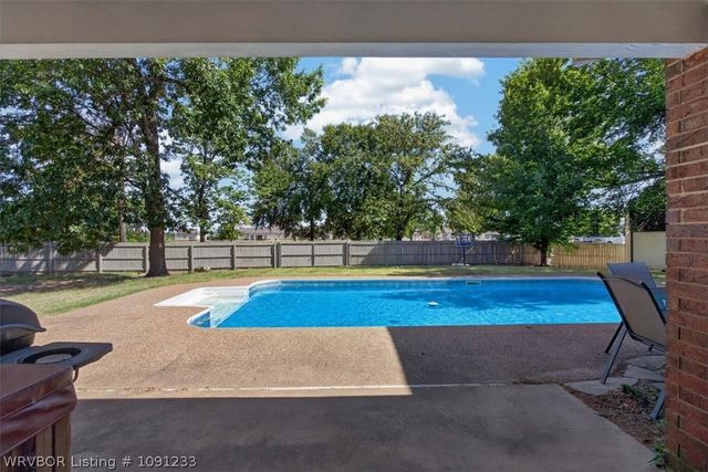 9300 Bridgeford Circle, Fort Smith, AR 72908