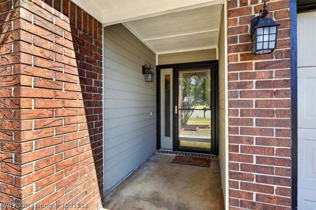 9300 Bridgeford Circle, Fort Smith, AR 72908