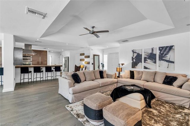 1627 Murex LN, Naples, FL 34102