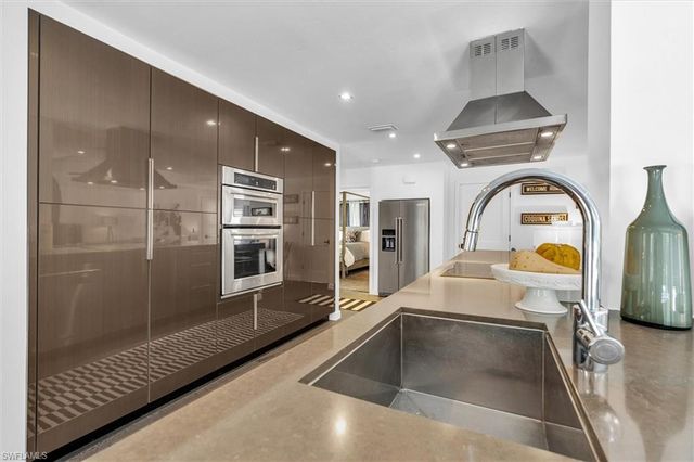 1627 Murex LN, Naples, FL 34102