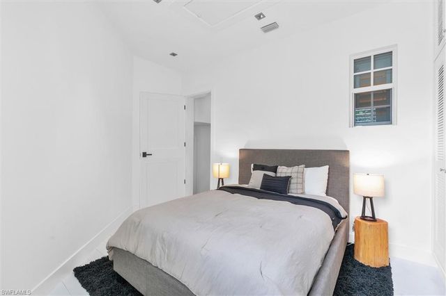 1627 Murex LN, Naples, FL 34102